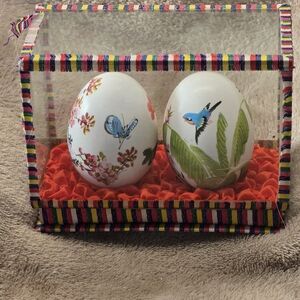 Vintage Chinese Hand Painted Bird Floral Eggs In Glass Case